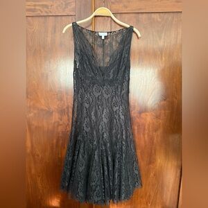 Black Lace Midi Dress – Elegant V-Neck Evening Dress